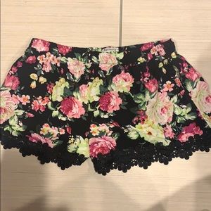Harmony & Havoc Floral shorts